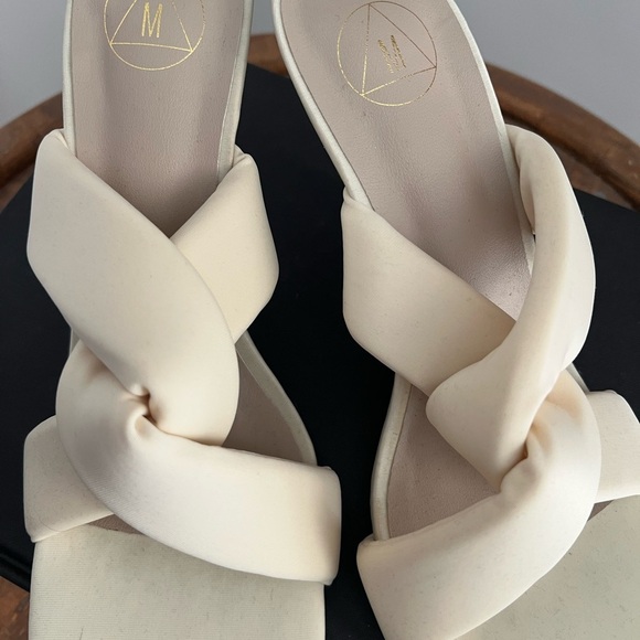 Misguided Slip On Cream Women's Heels - Picture 3 of 9